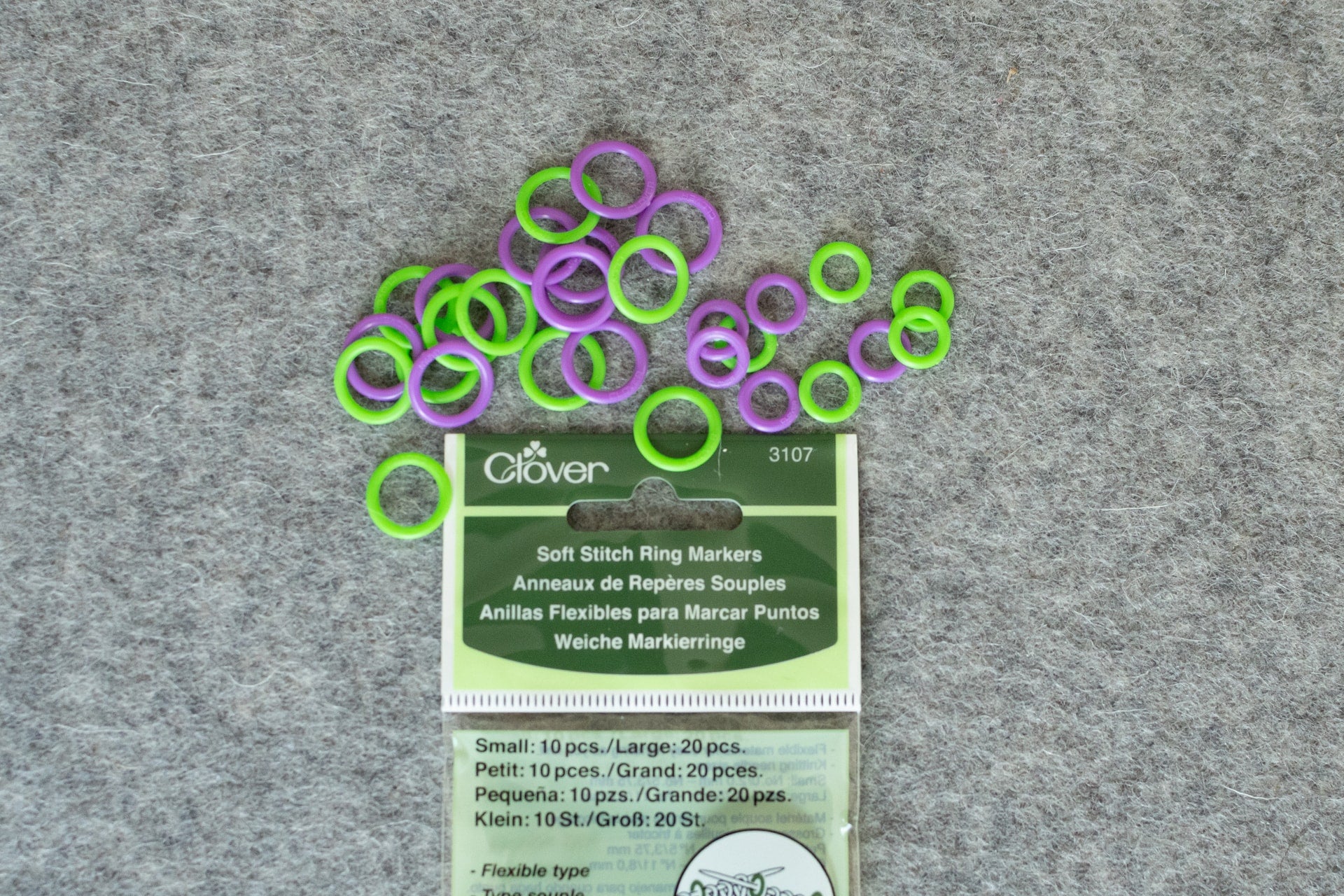 Clover Soft Ring Stitch Markers, regular size