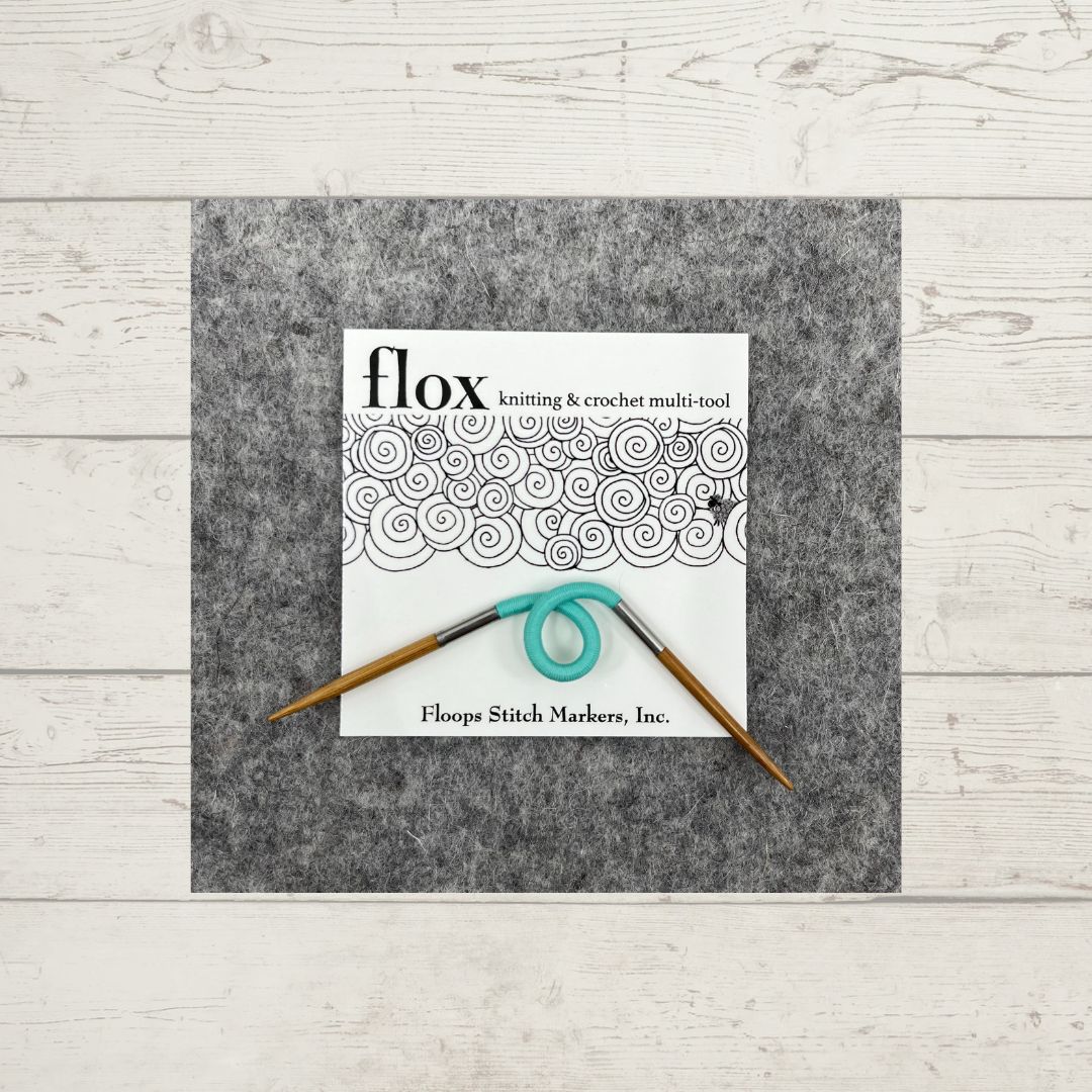 Solid-colored Flox Multi-tool with packaging